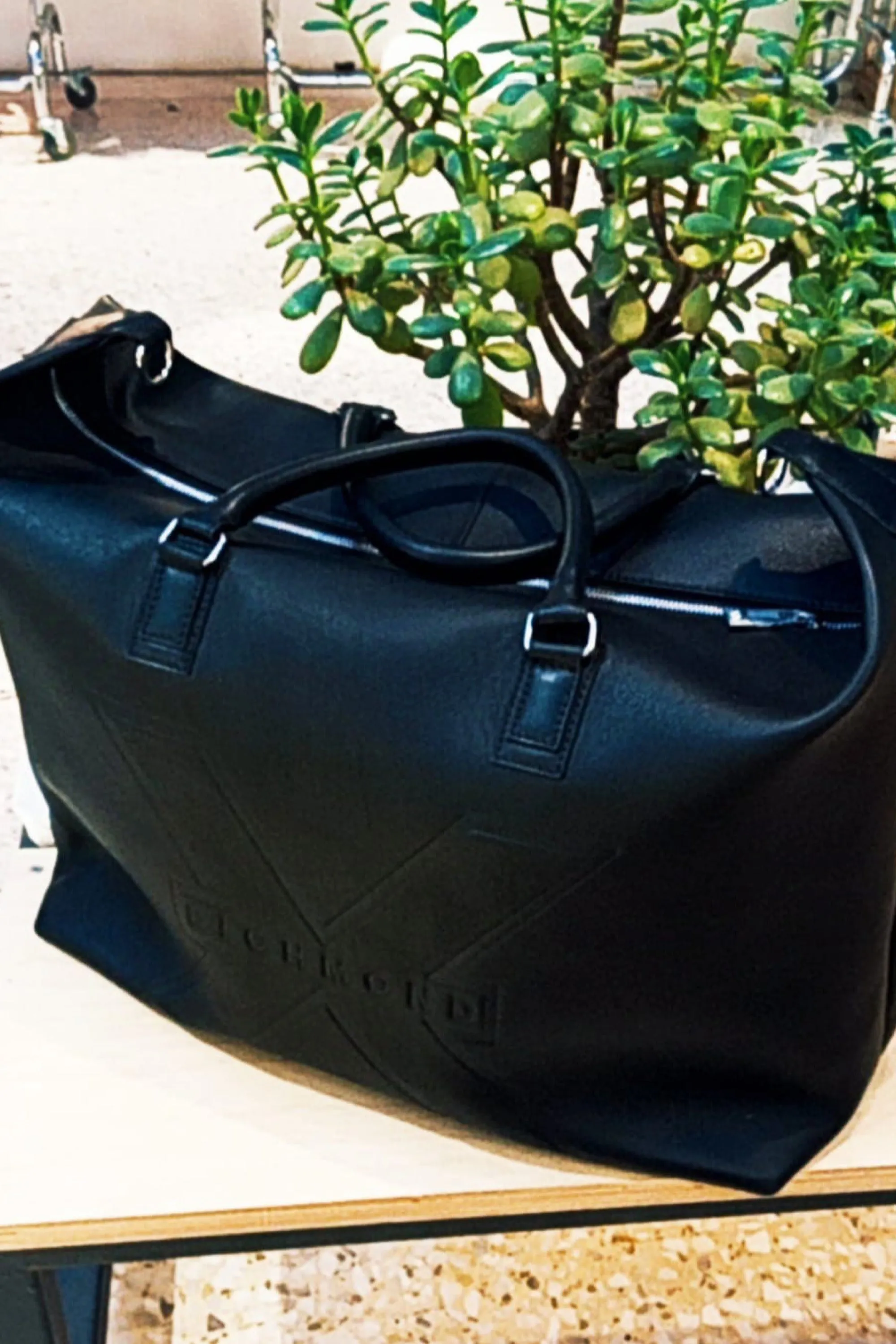 REAL LEATHER CARRYALL BAG