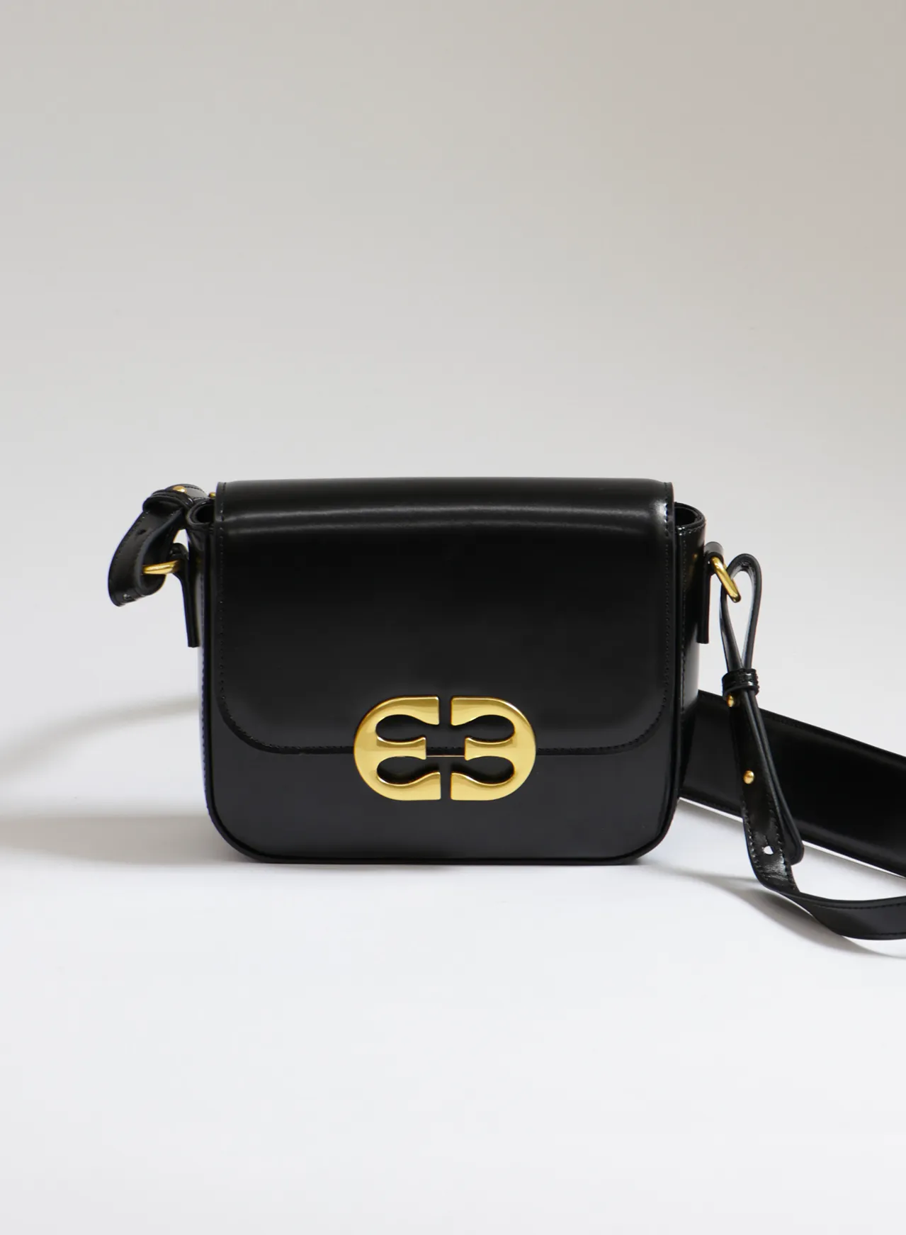 RetroFuture Signature Medium Bag
