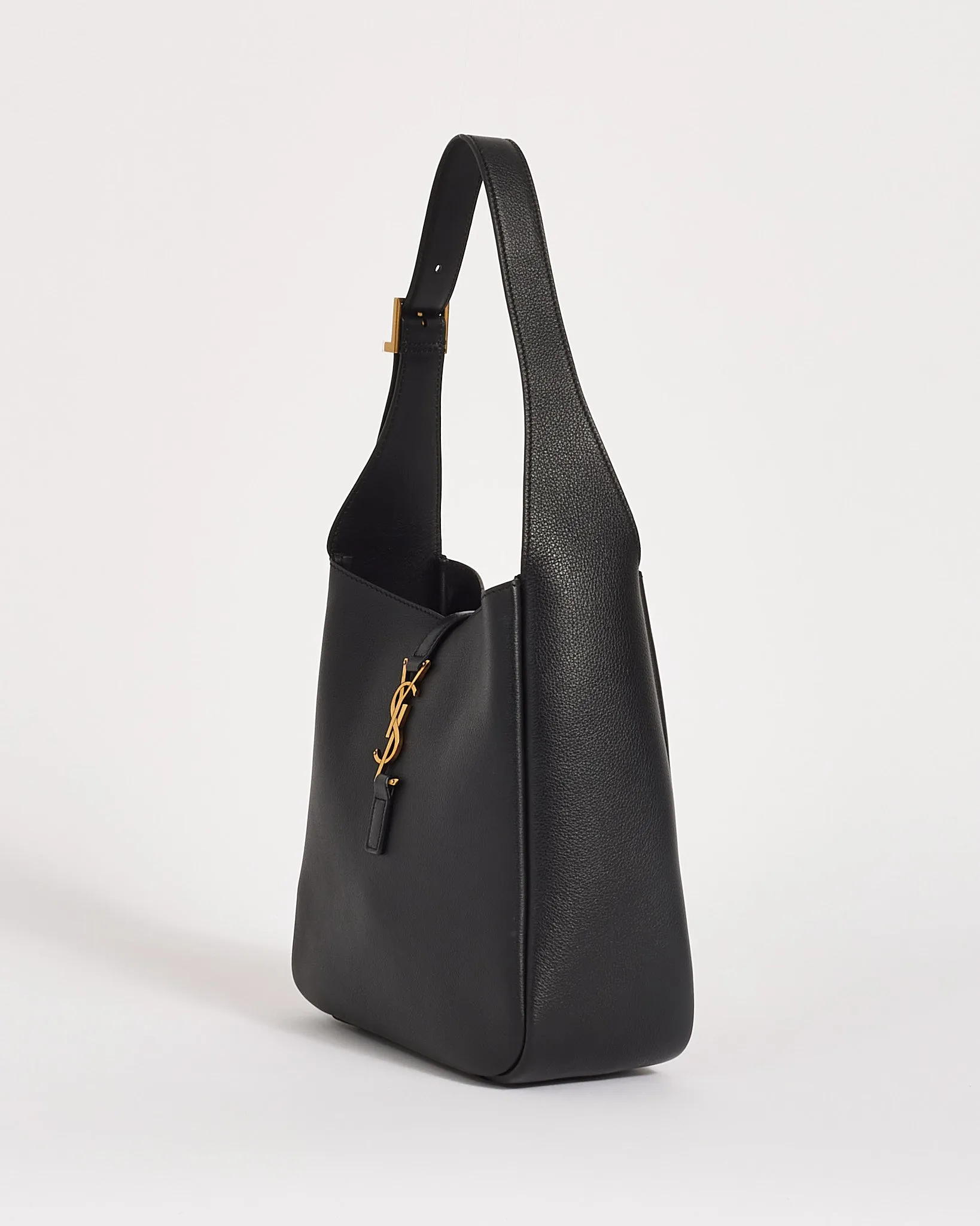 Saint Laurent Black Leather 5 à 7 Small Cassandra Hobo Bag