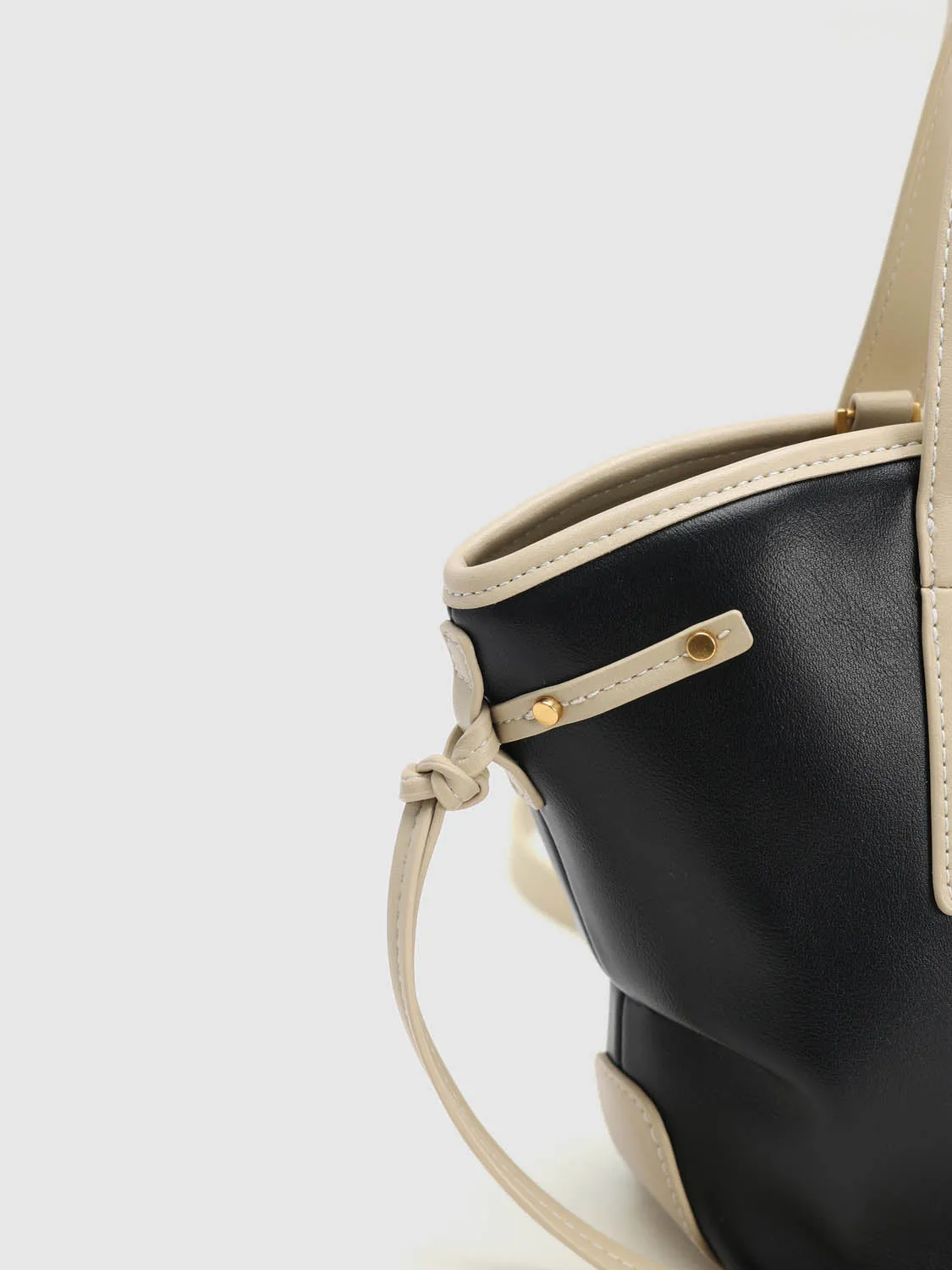 Shoulder Bags