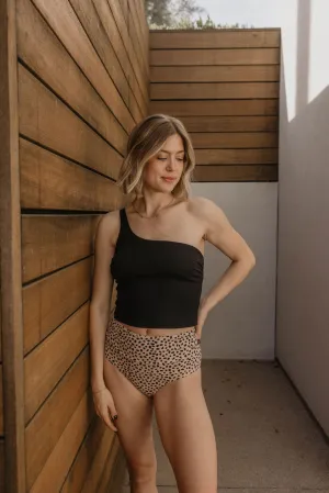 SOPHIE ONE-SHOULDER TOP