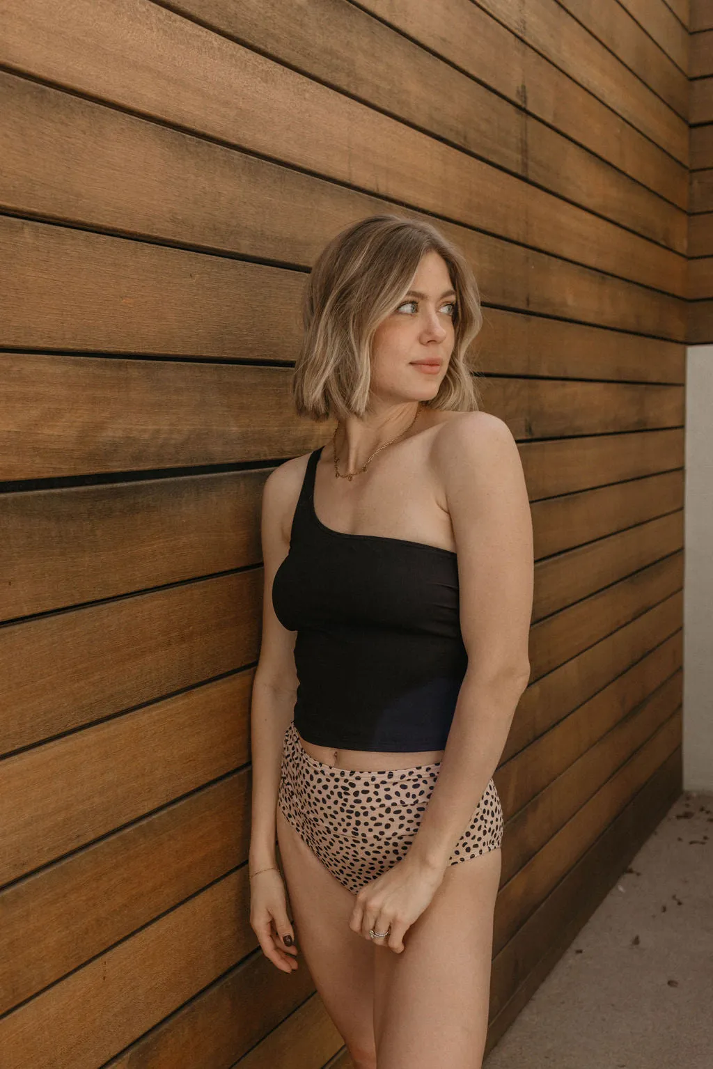 SOPHIE ONE-SHOULDER TOP