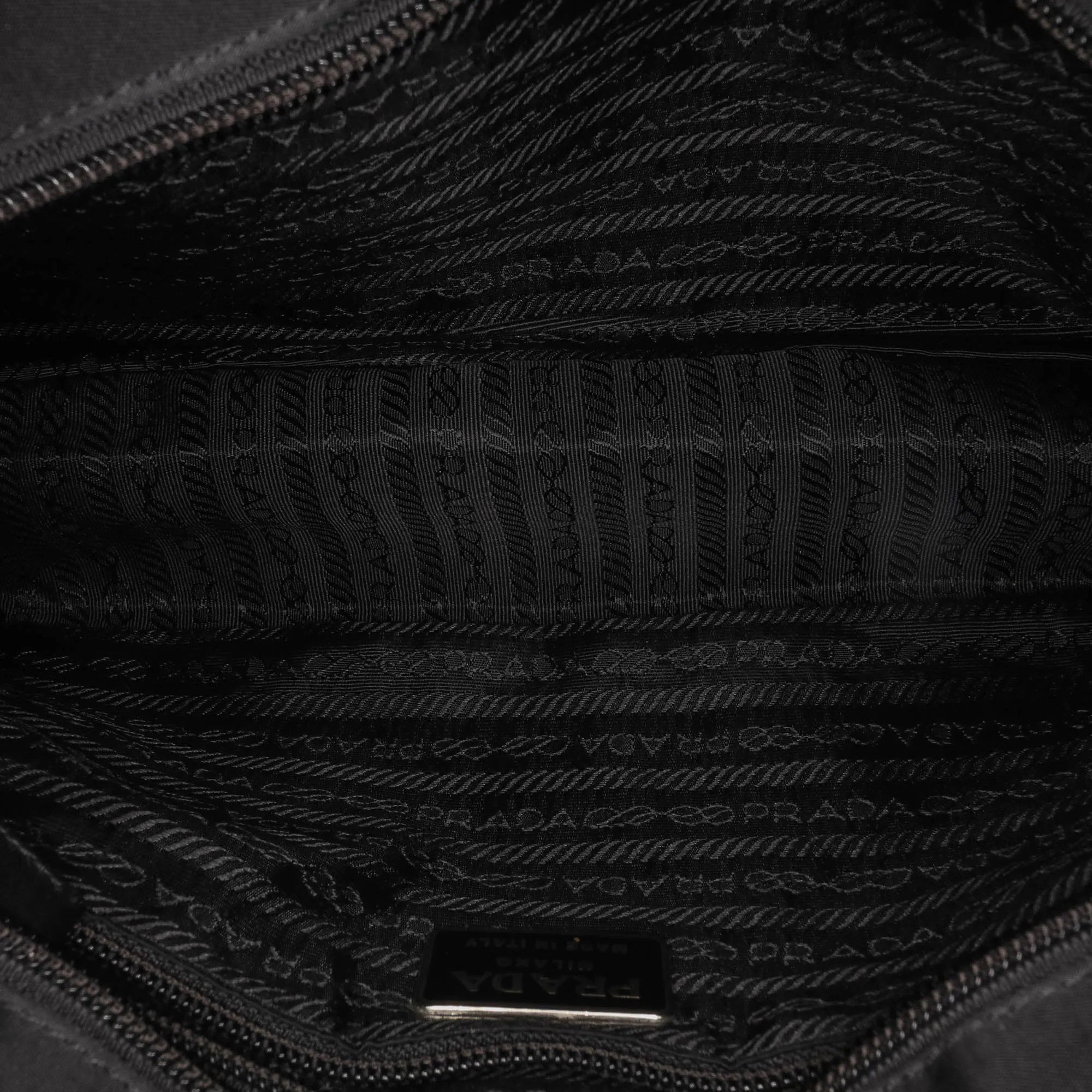 Tessuto Zip Top Shoulder Bag