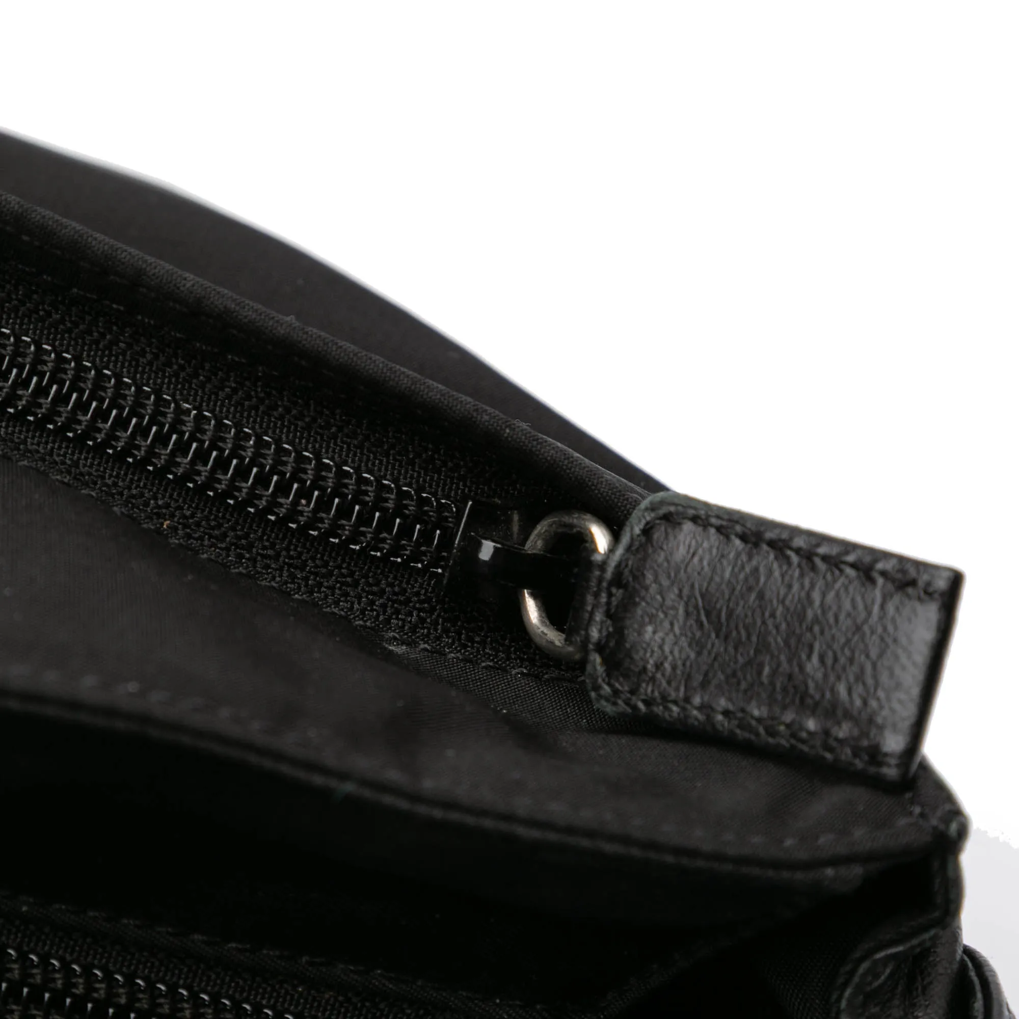 Tessuto Zip Top Shoulder Bag