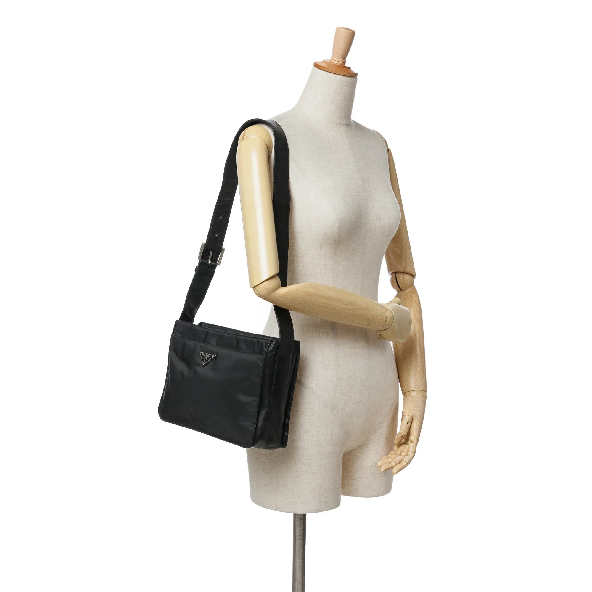 Tessuto Zip Top Shoulder Bag