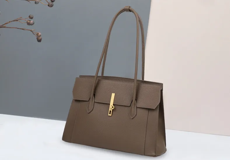 Timelessly Chic Tote