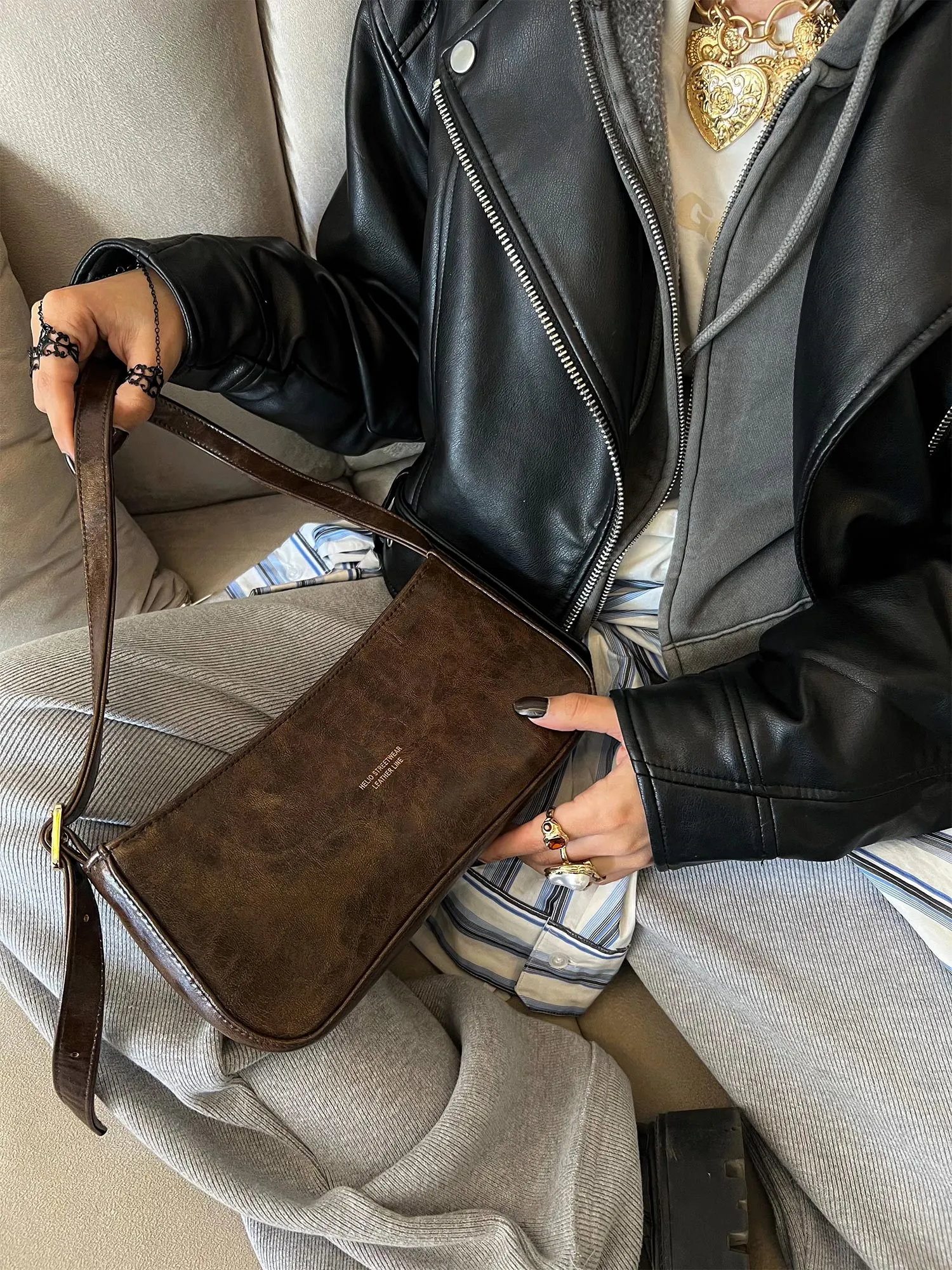 Token Shoulder Leather Bag - Helio