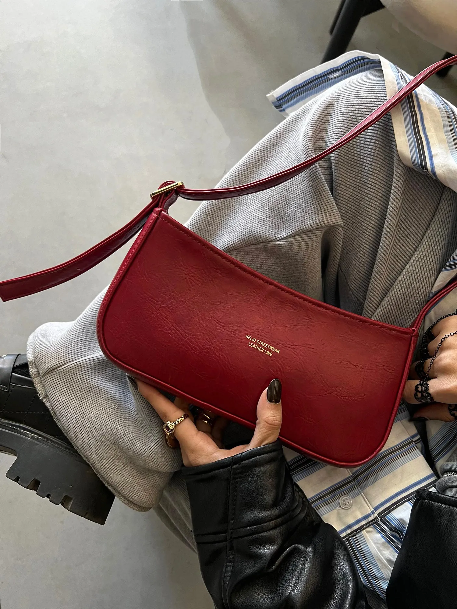Token Shoulder Leather Bag - Helio