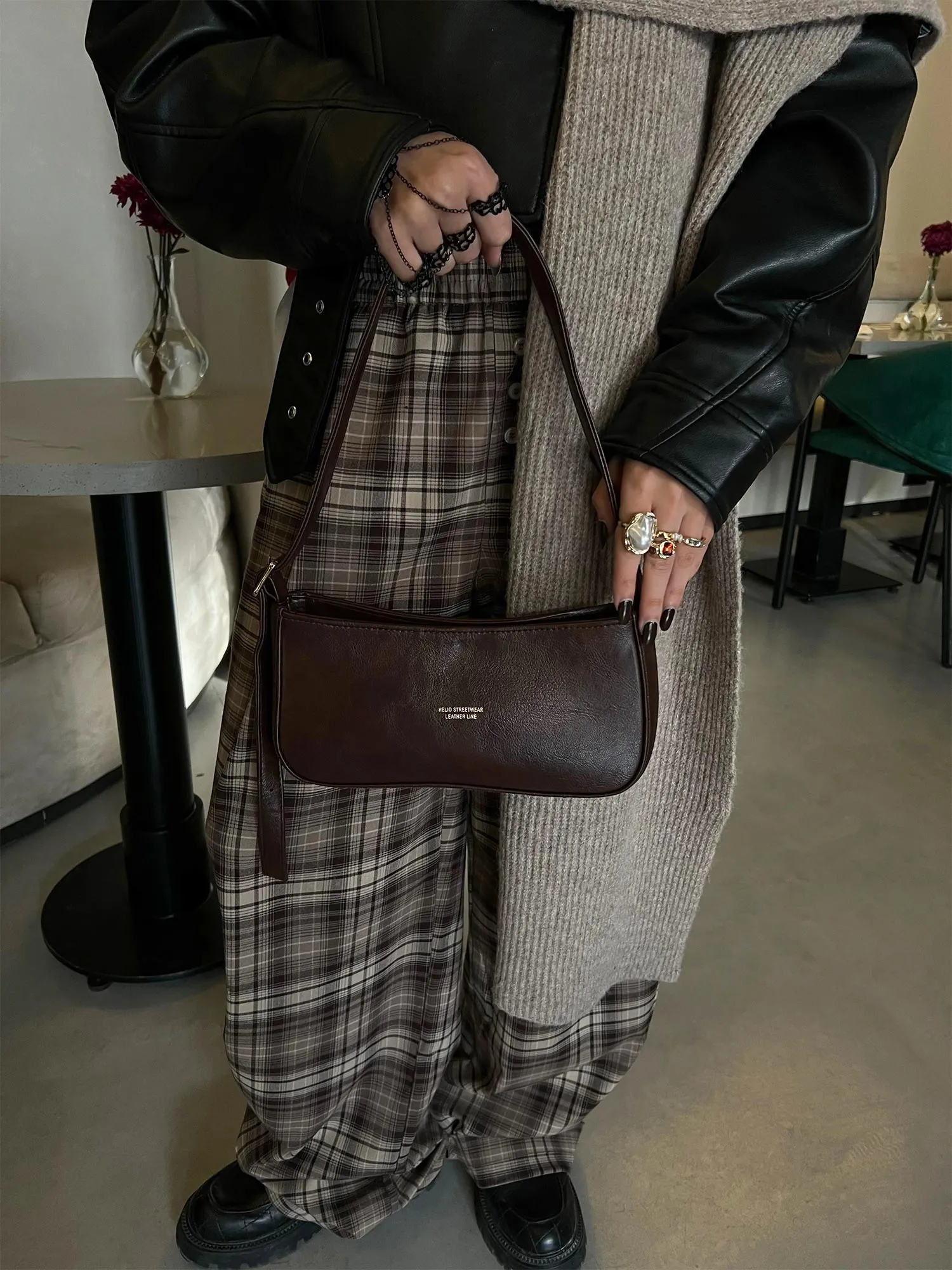 Token Shoulder Leather Bag - Helio