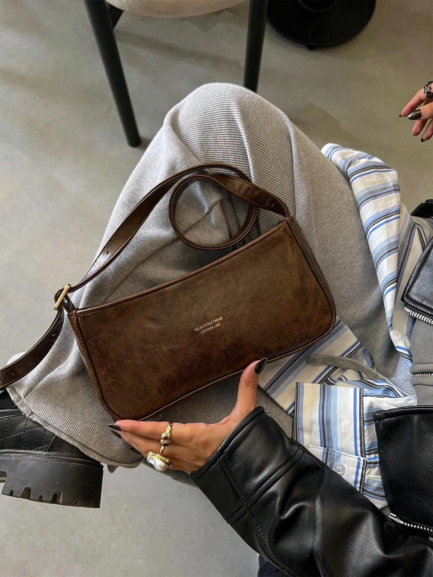 Token Shoulder Leather Bag - Helio