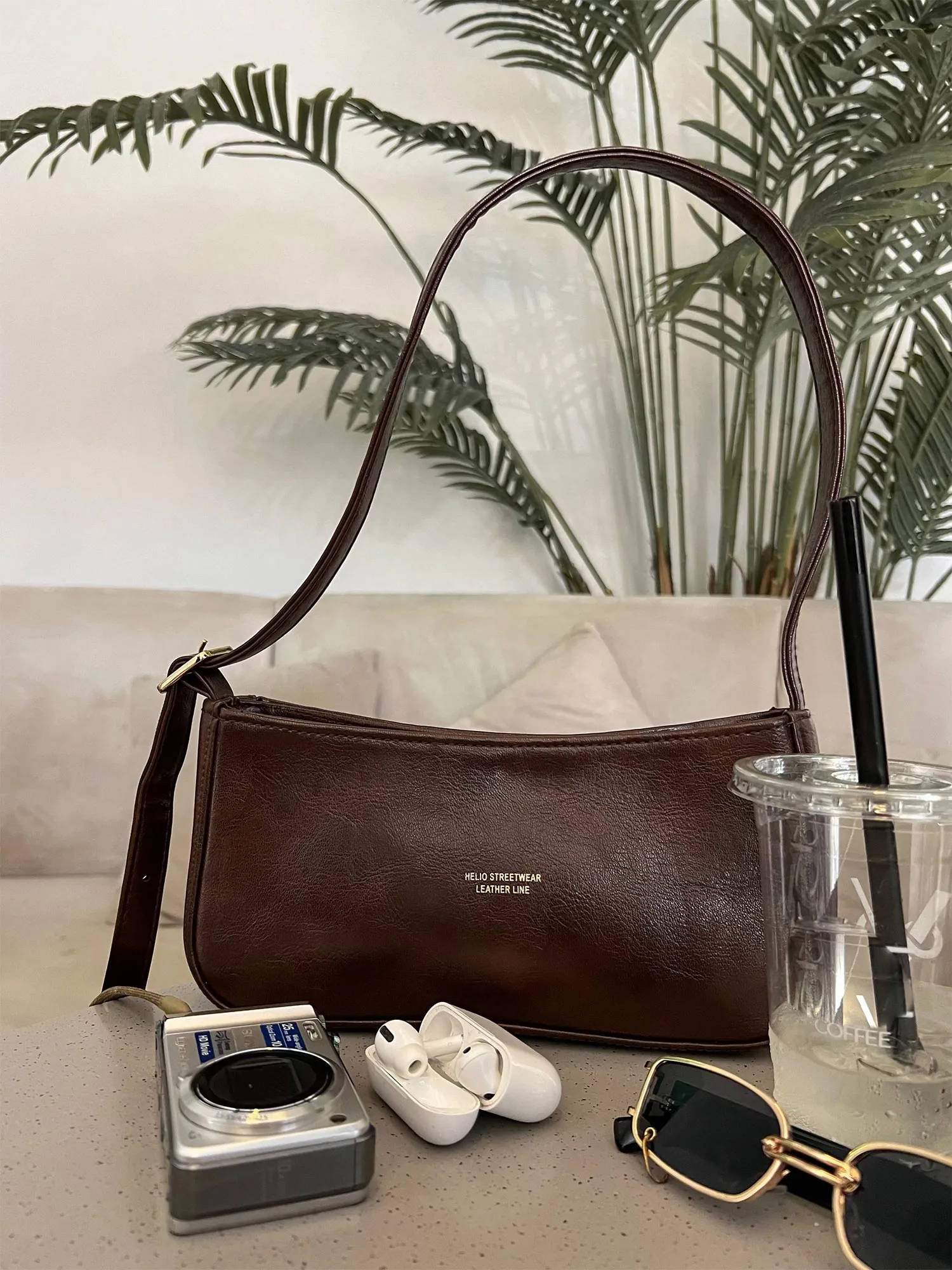 Token Shoulder Leather Bag - Helio