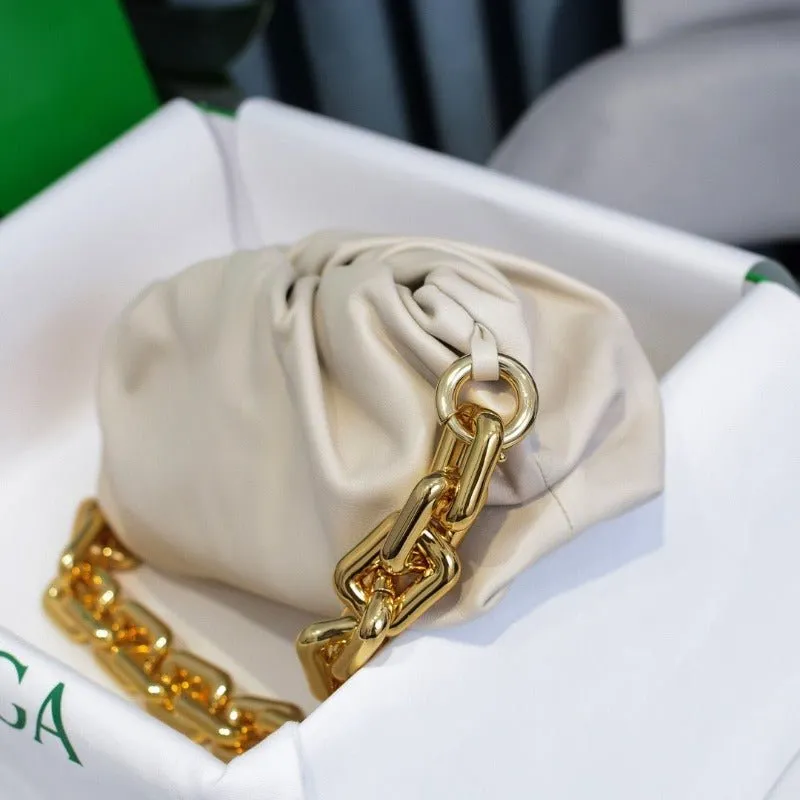 VELORA - Chain Pouch Bag Milk White