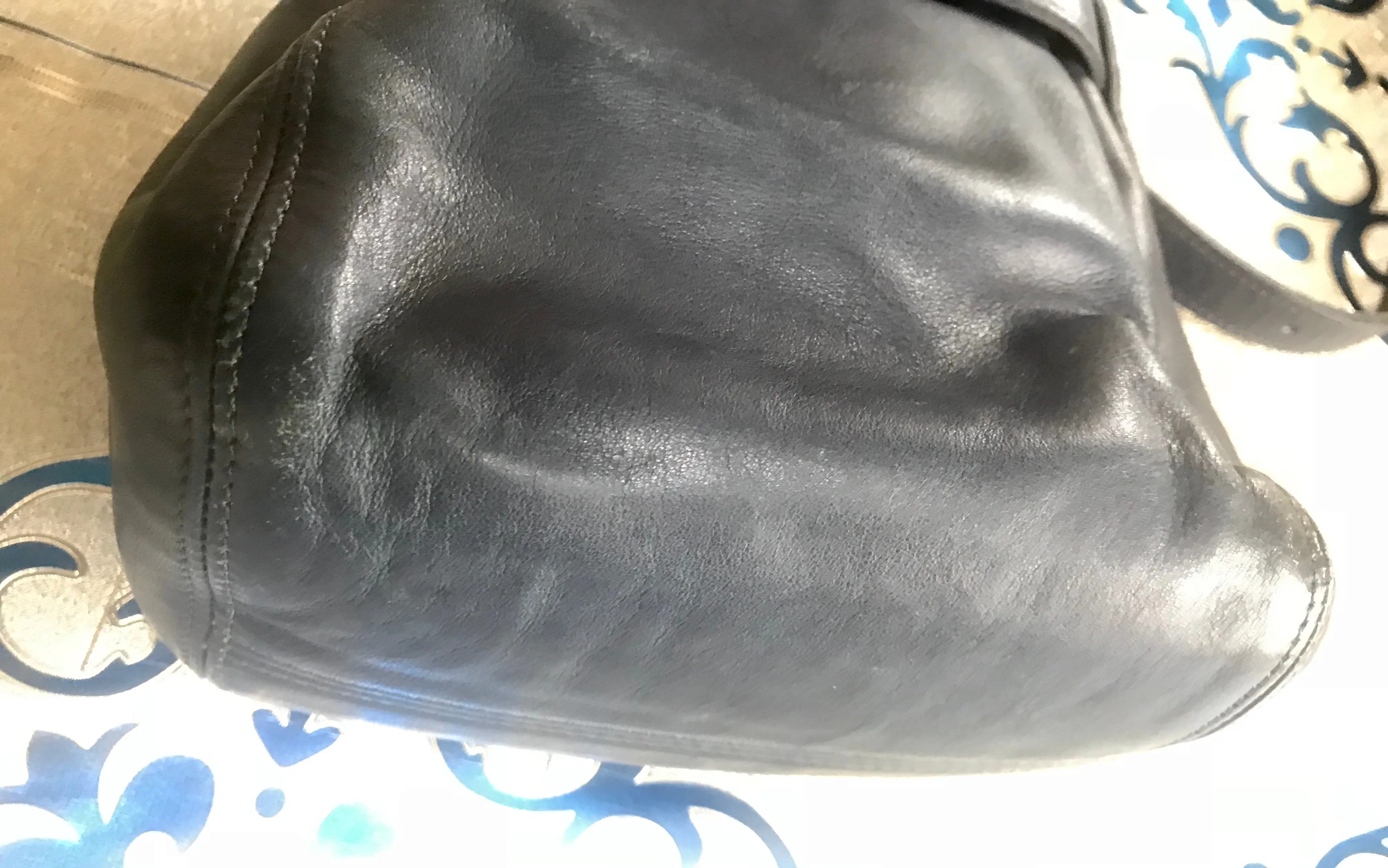 Vintage COACH  navy genuine leather hobo bucket shoulder bag, classic purse. Made in Costa Rica