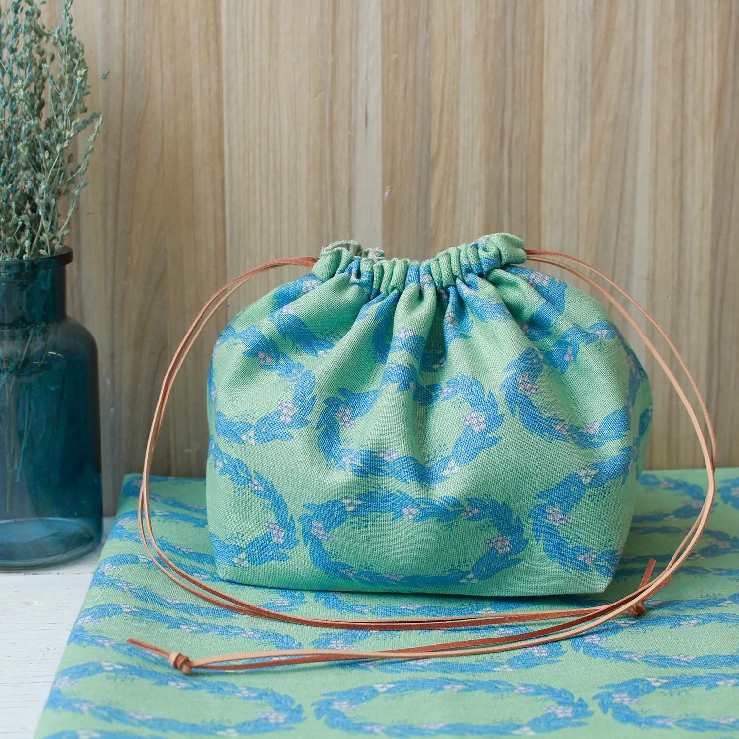 Wreath Linen/Cotton Canvas, Green/blue