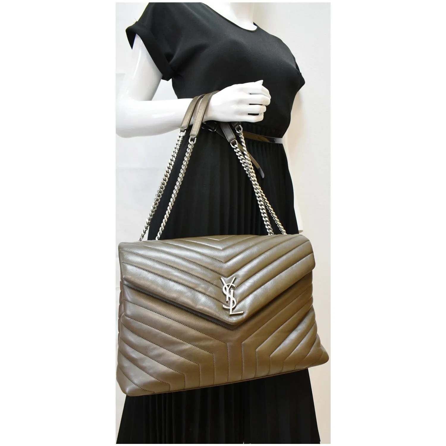 YVES SAINT LAURENT Large Loulou Calfskin Matelasse Chain Shoulder Bag Khaki Green