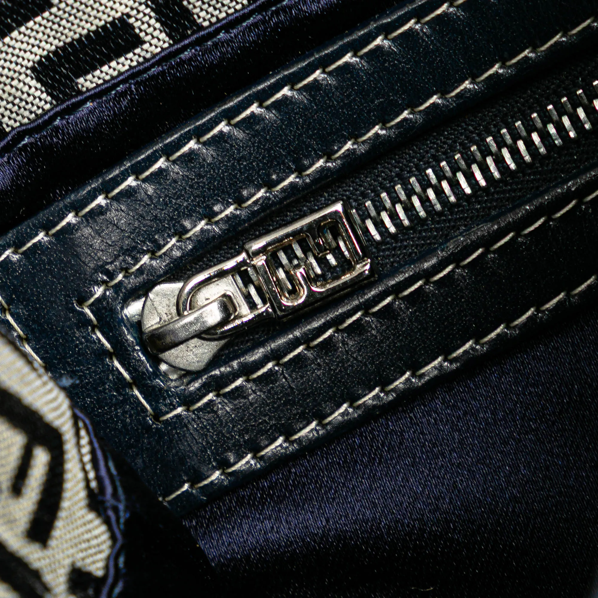 Zucchino Canvas Shoulder Bag